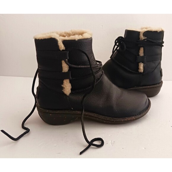 UGG Caspia 1932 Blk Leather Lace Up Ankle Boot Shearling Lined EU 38 US 7 - Picture 6 of 13